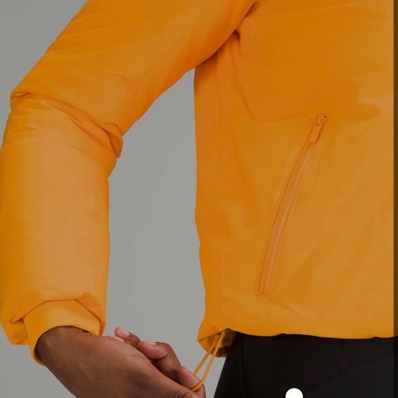 RARE lululemon Slush Hour Cropped Jacket - Picture 3 of 3